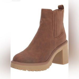 NWT Dolce Vita Jetta Booties